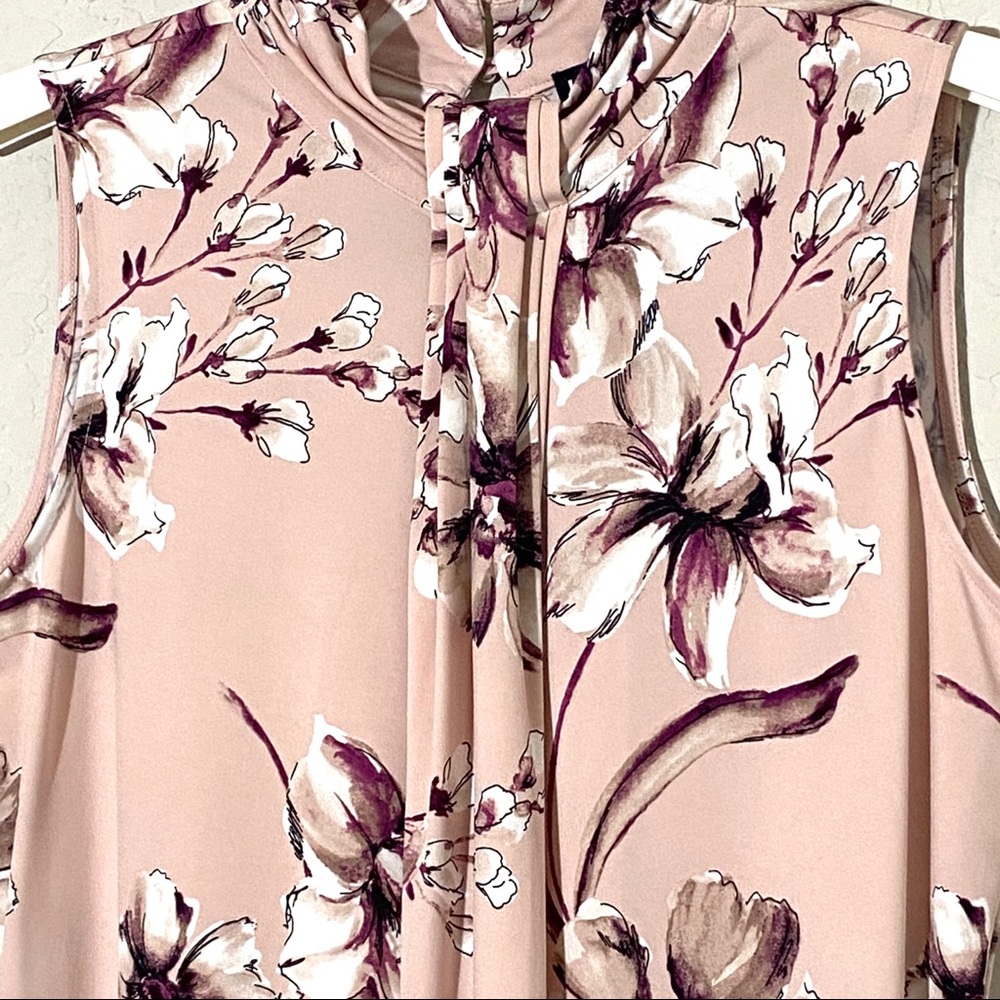 Karl Lagerfeld Floral Sleeveless Pleated Blouse - Picture 4 of 10